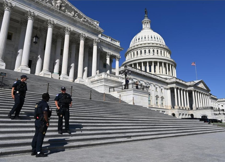 US lawmakers debate new federal charter for fintech payment firms