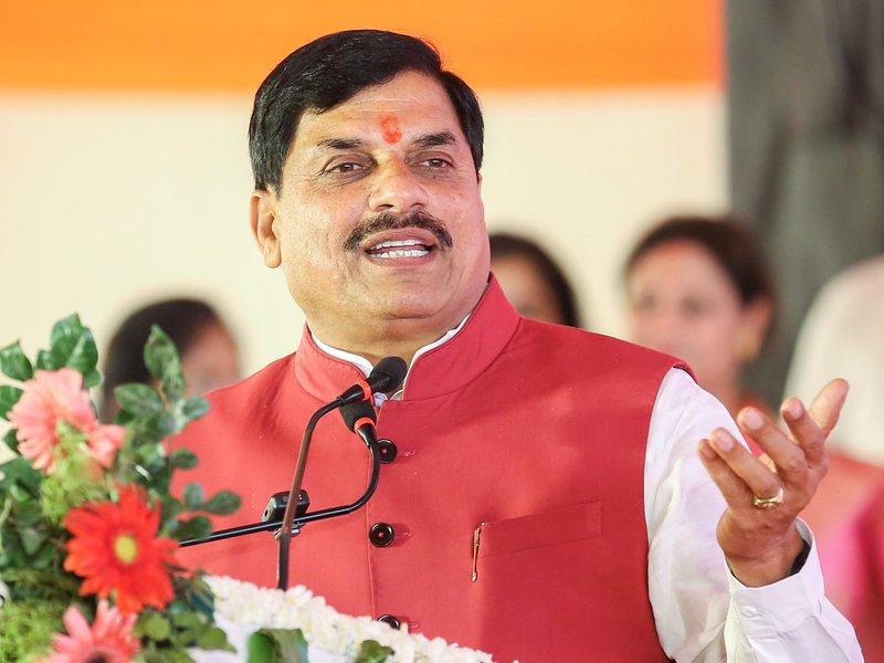 MP Cong questions CM Yadav retaining Animal Husbandry portfolio, seeks road map on stray cattle