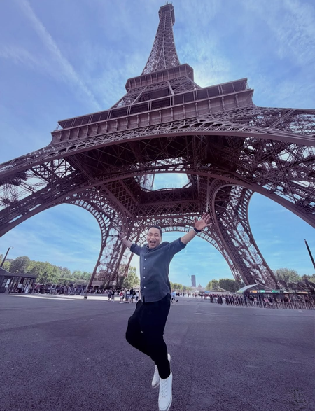 Kailash Kher shares how he is ‘not just celebrating his birthday but truly living it’ in Paris