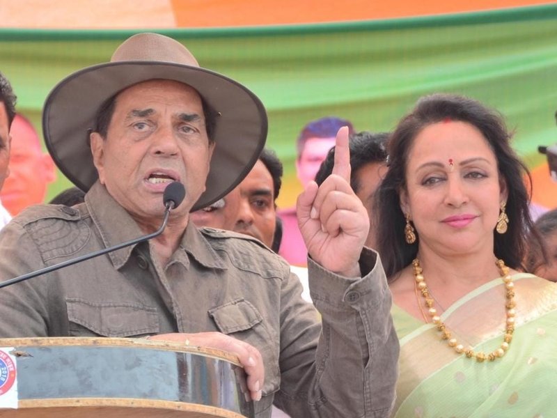 Hema Malini reveals how Dharmendra improvised iconic opening steps of ‘Kal Ki Haseen Mulaqaat’ from ‘Charas’