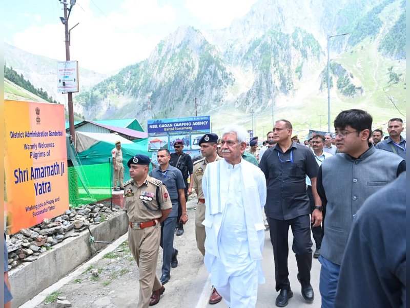 J&K L-G Manoj Sinha reviews arrangements for Yatris at Baltal base camp