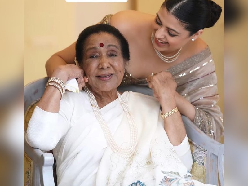 Zanai Bhosle says late grandmother Asha Bhosle 'comes in dreams', requests her to 'be happy up there'