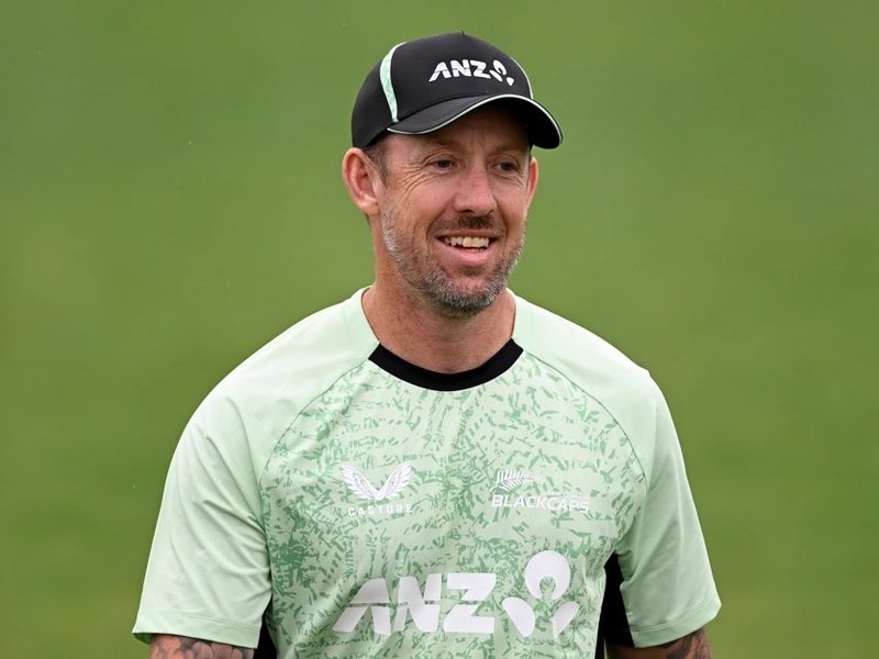 Luke Ronchi to leave NZ coaching role for Melbourne Renegades